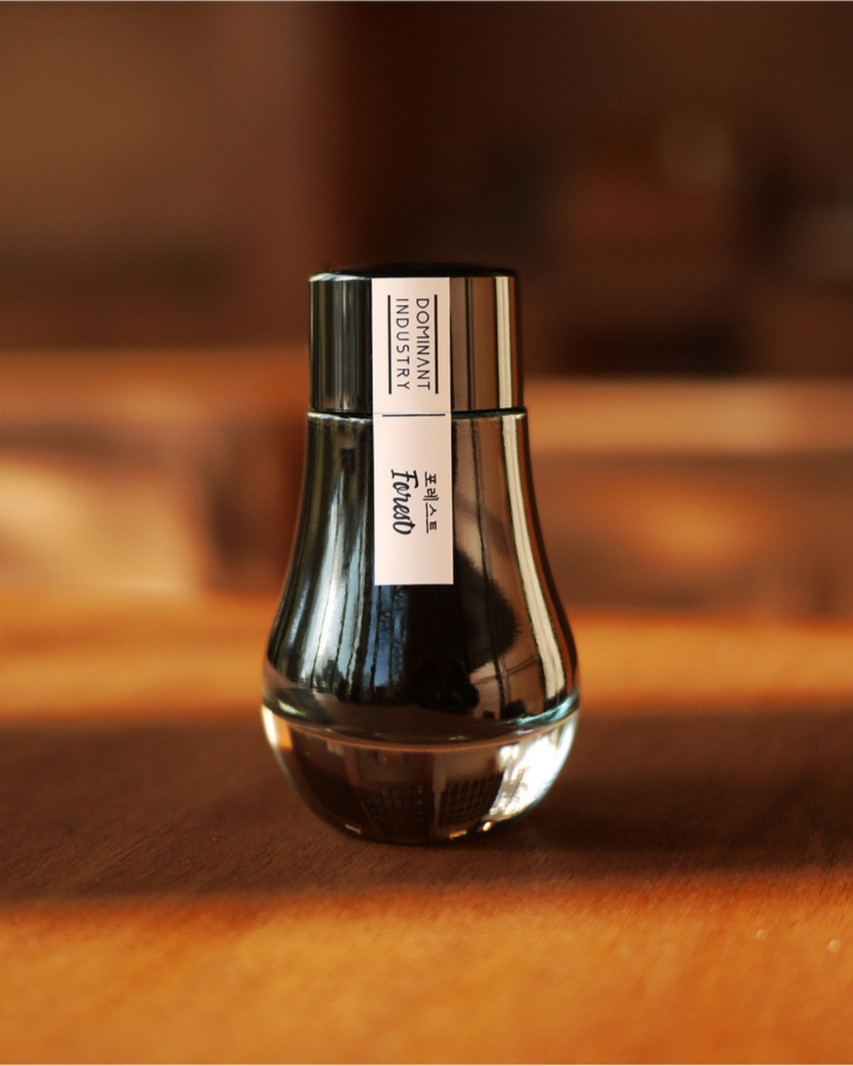 Dominant Industry Standard 105 Forêt (Forest) — Encre Stylo Plume Vert Forêt Profond, Reflet Rouge (25ml)