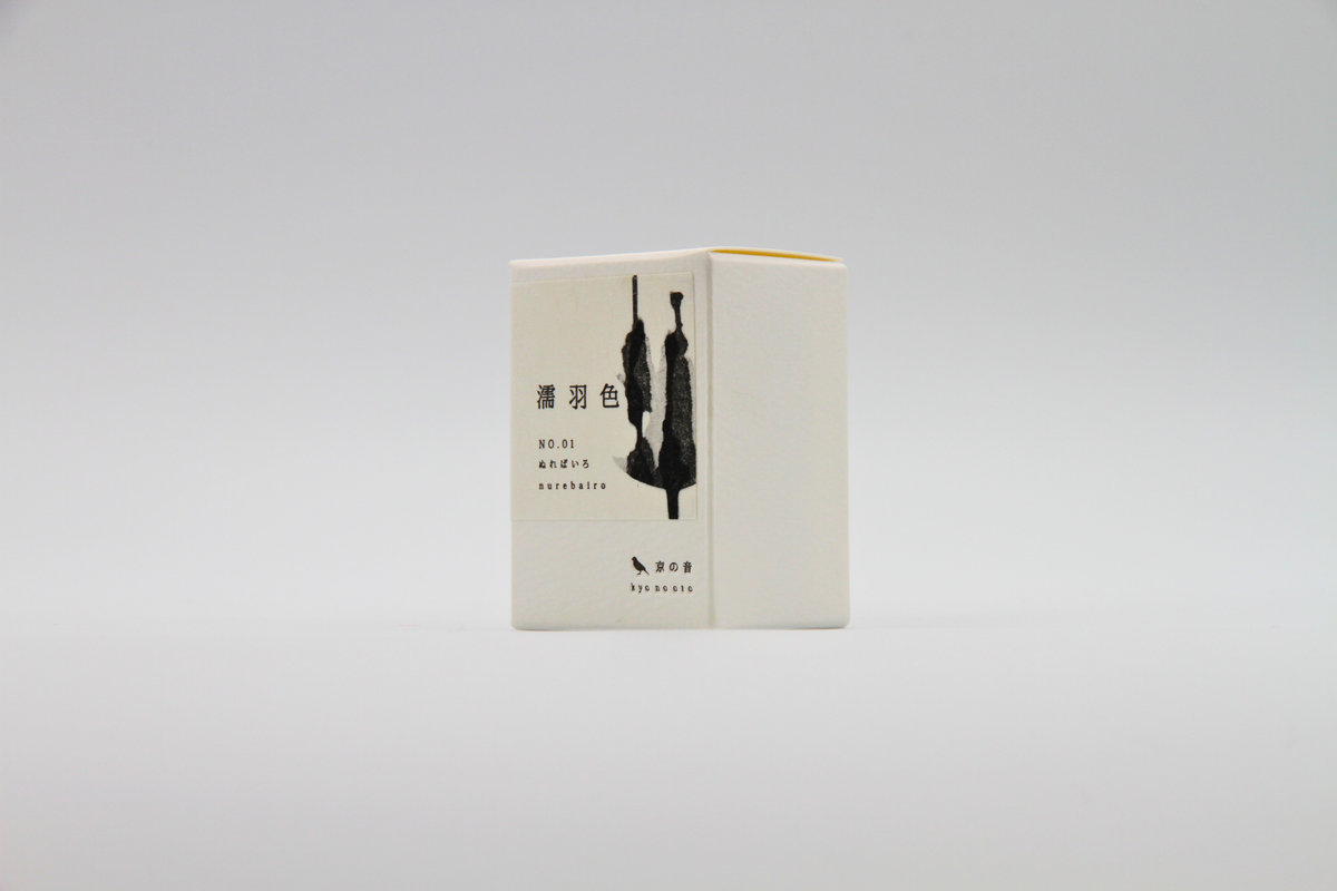 TAG Stationery Kyo No Oto Nurebairo (ぬればいろ) — Bleu-Noir Profond avec Reflet Doré-Cuivré Intense Encre pour Stylo Plume (40ml)