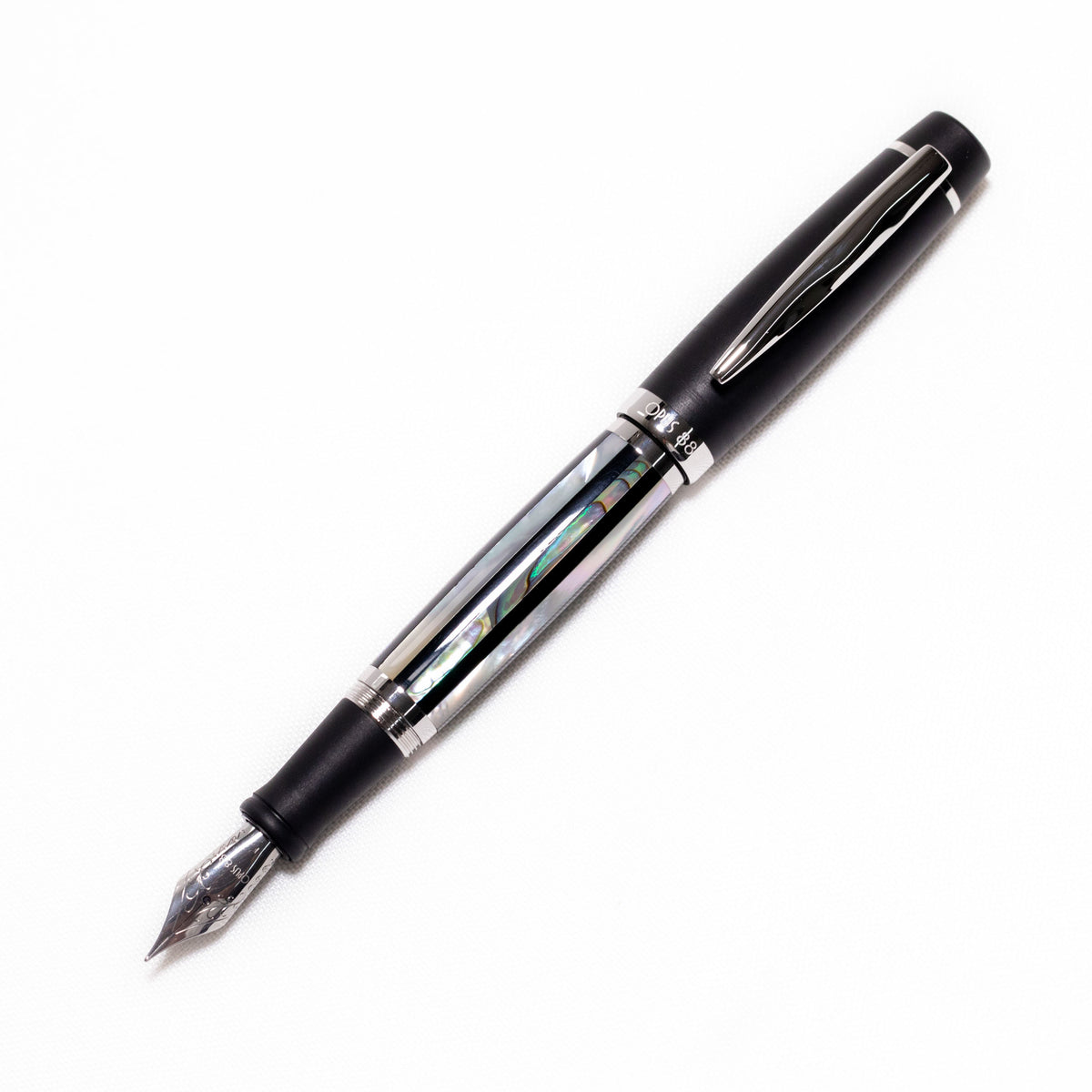 Stylo-Plume Opus 88 Premium Shell — Check, Nacre Noire, Stripe