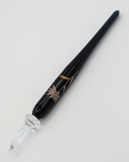 Matsubokkuri - Maki-e Hayachine Usuyukisou (Black) | Glass Pen