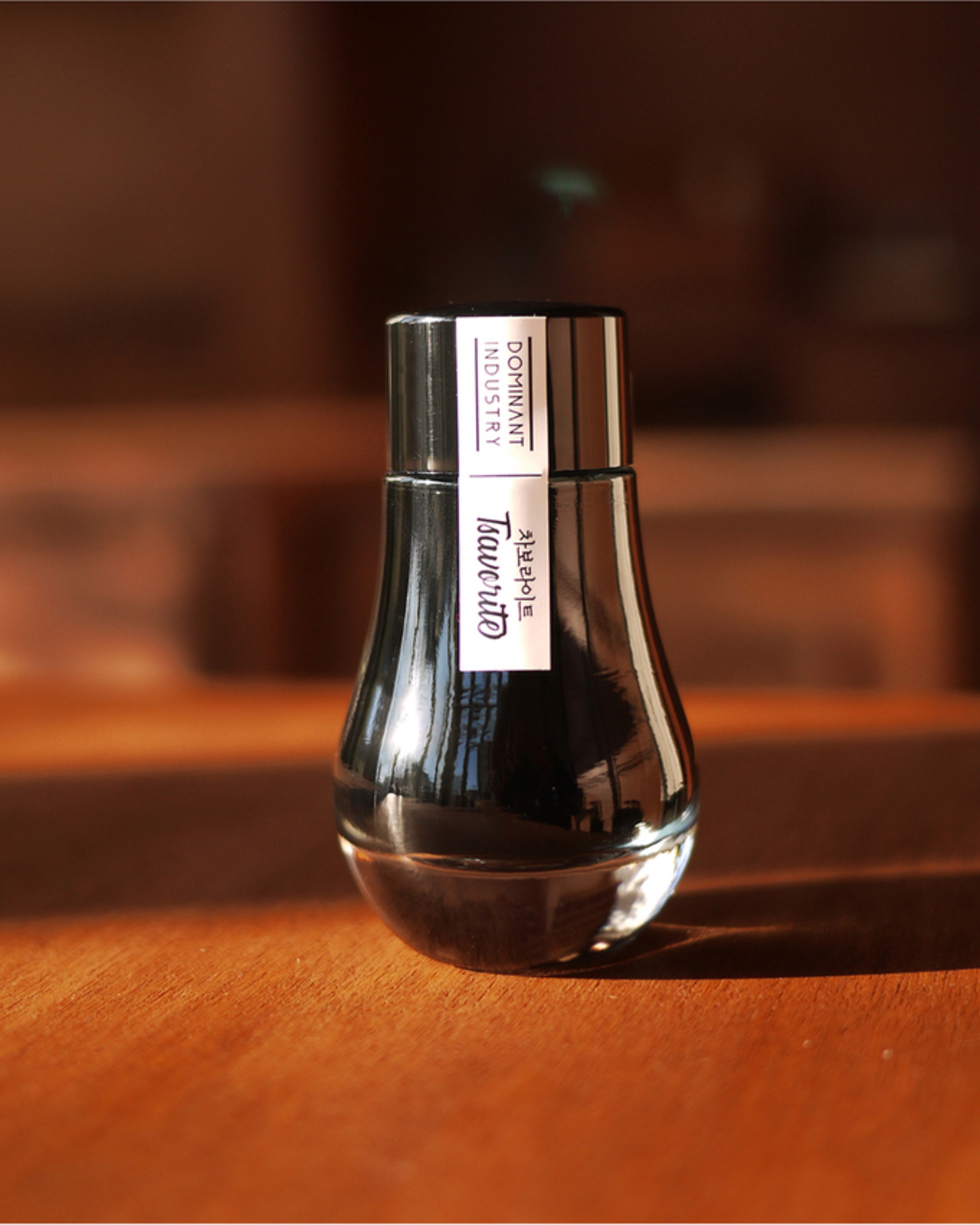 Dominant Industry Standard 112 Tsavorite – Encre pour Stylo Plume 25ml